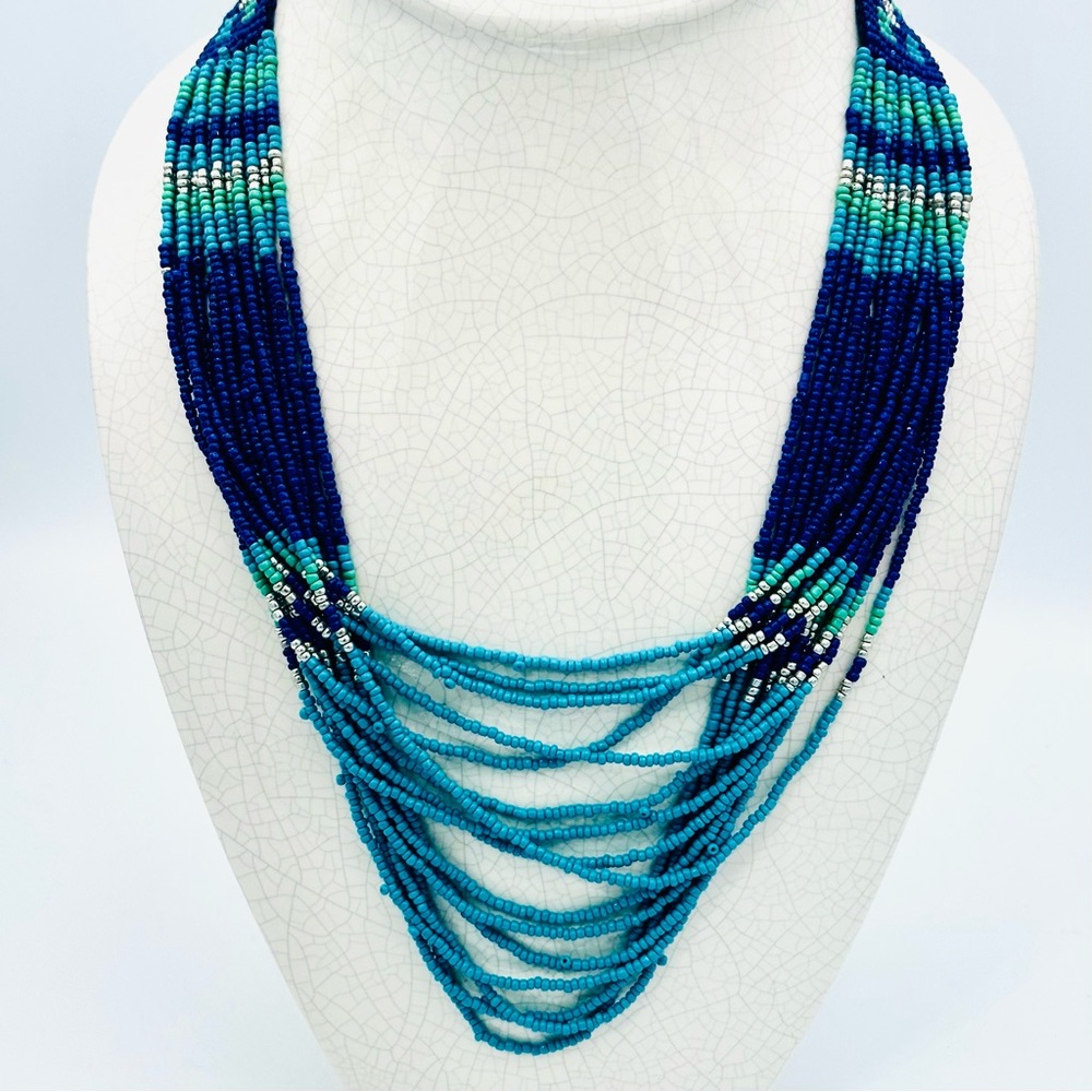 Seed bead necklace - Picture 4 of 9